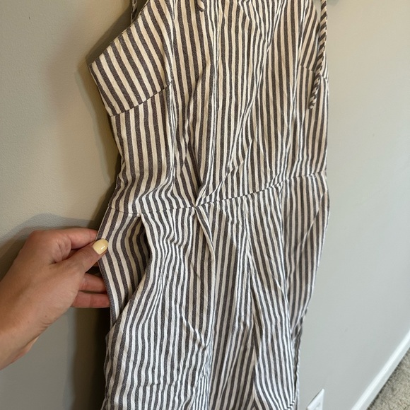 Harper & Me Striped Romper - Picture 5 of 7
